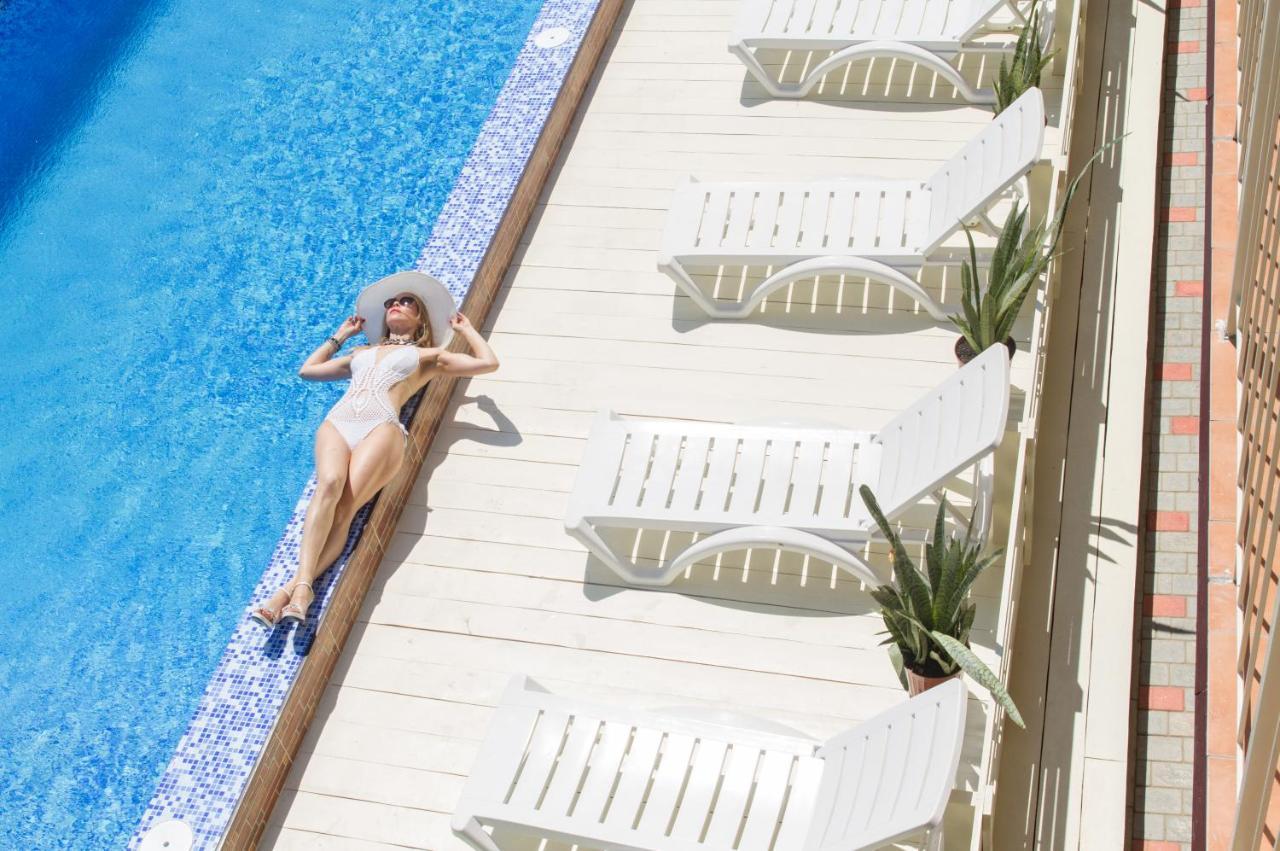 Euroline Hotel ザトカ エクステリア 写真